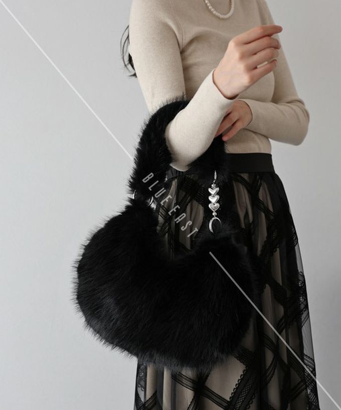 日本 BLUE EAST - 心型鏈條夢幻毛絨手提包-咖啡