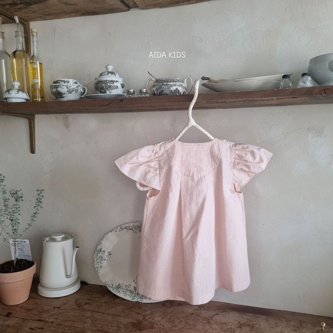 韓國 AIDA - 花紋雕飾領泡泡袖連身洋裝-淺粉