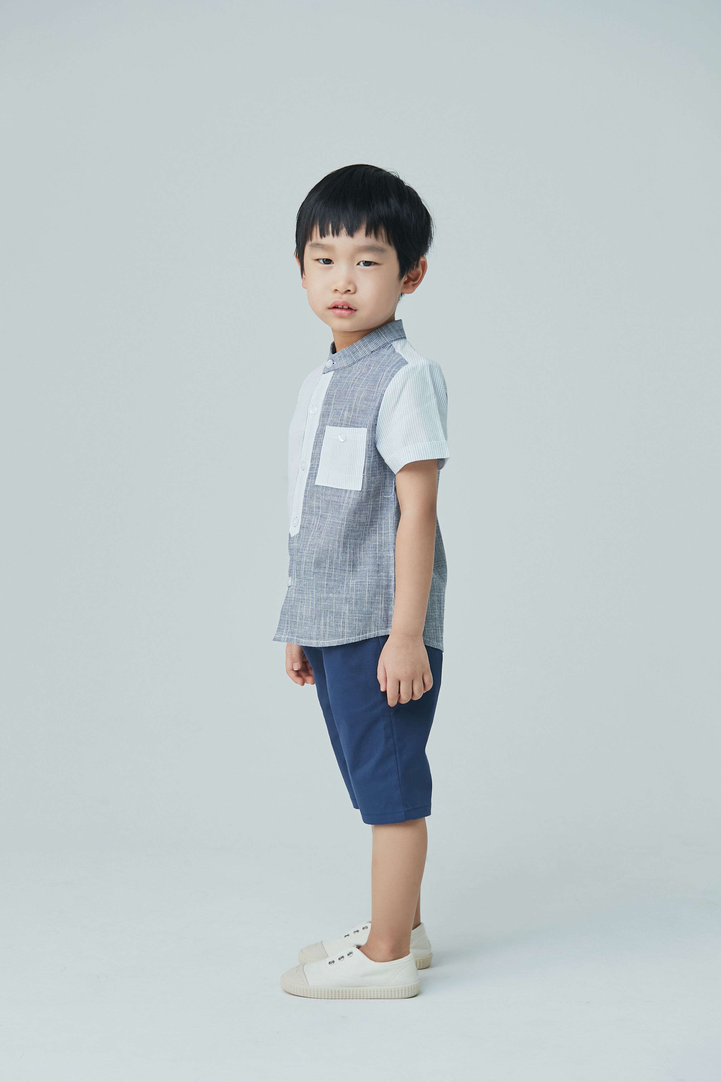 韓國 Coco Bang - 不對稱設計單邊口袋襯衫-藍