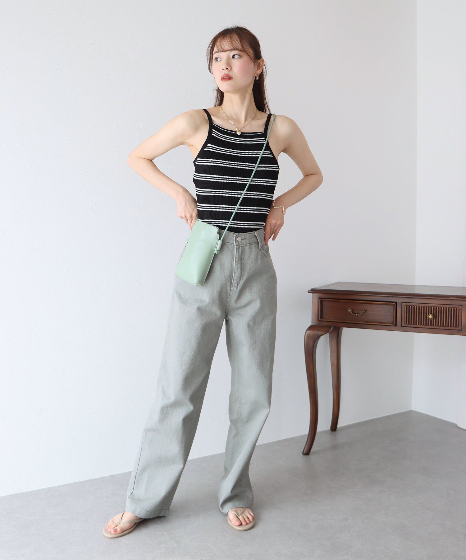 日本 BLUE EAST - 彈性羅紋無袖上衣/內搭-條紋-黑