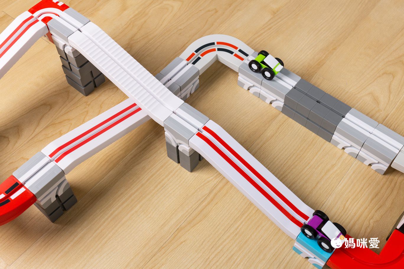 募資突破2400萬【Qbi】益智磁吸軌道積木玩具