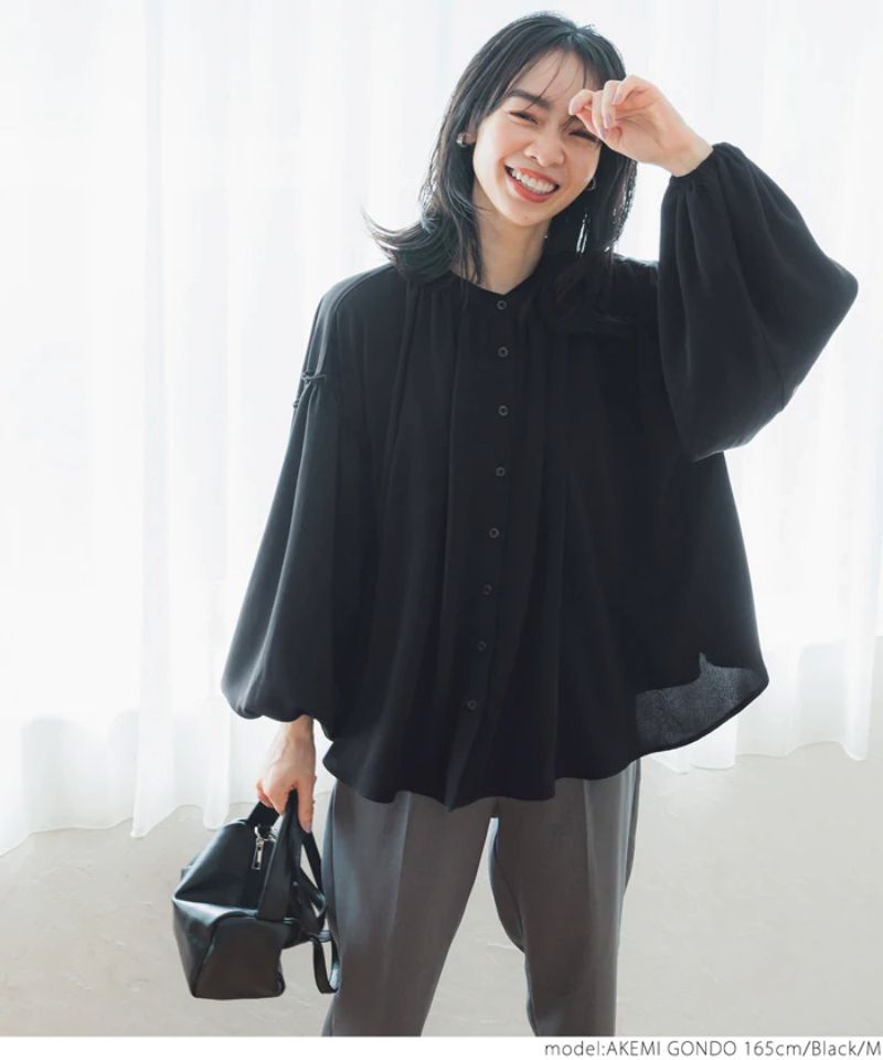 日本 COCA - 慵懶垂墜風圓領澎袖雪紡襯衫-黑