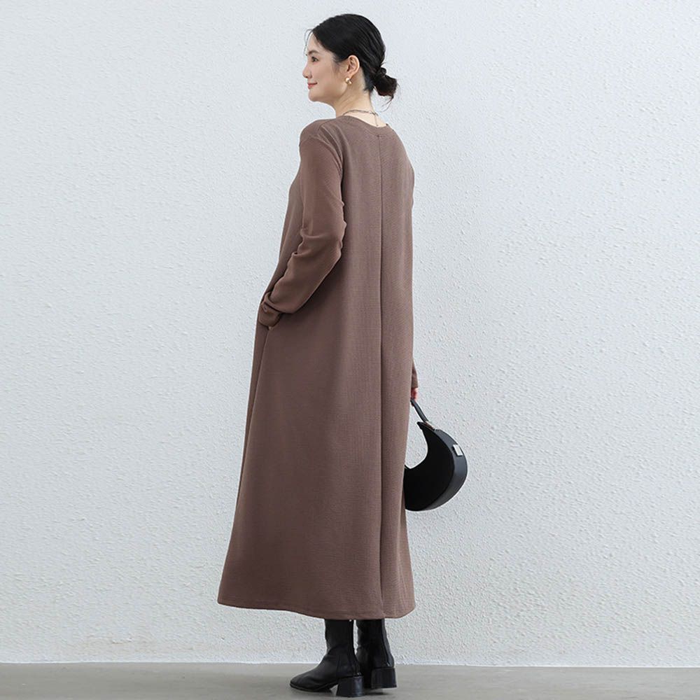 氣質華夫格顯瘦A字長袖長洋裝-咖色