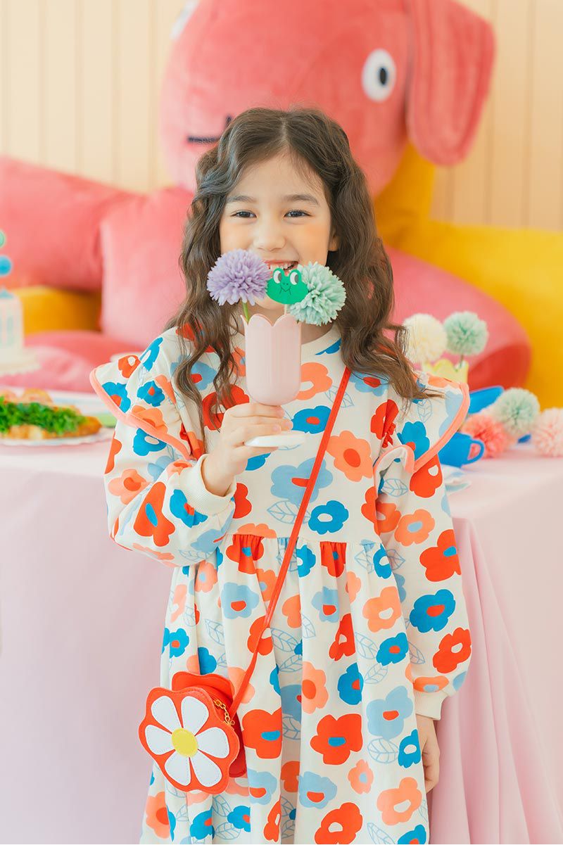 韓國 OZKIZ - (附包包)可愛花朵長袖抓腰洋裝