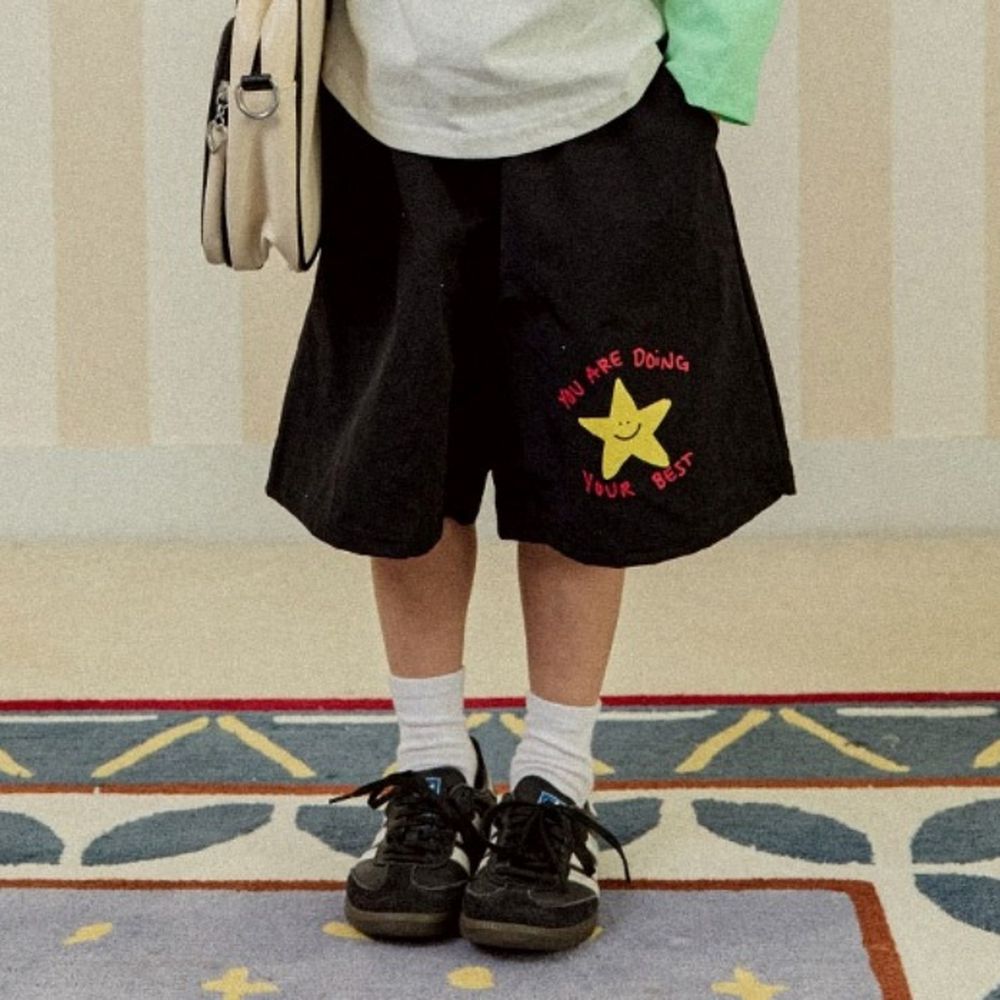 W.S.B. 鬆緊腰百搭尼龍短褲-手繪星星-黑