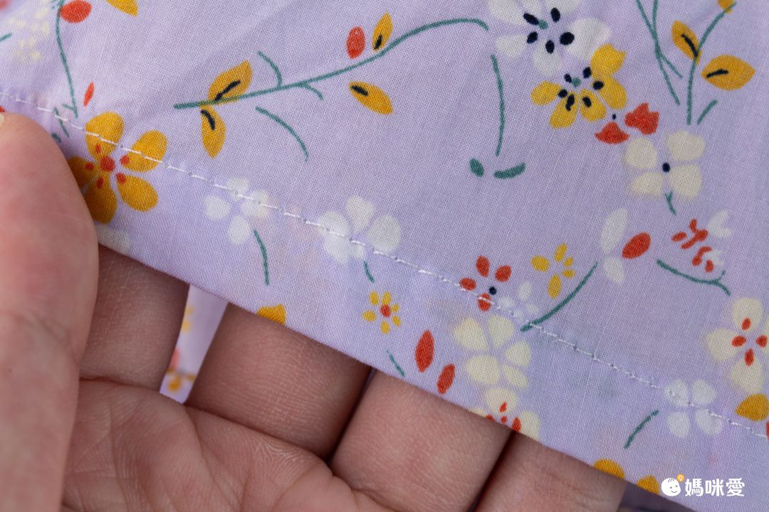 腰鬆緊小清新碎花短褲-水墨畫花-黑+白