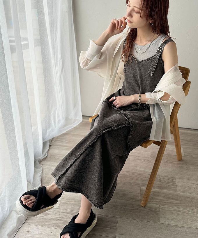 日本 Classical Elf - 華麗線條流蘇V領牛仔背心裙-黑