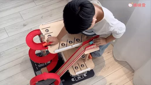 高達30種配件＆機關！【德國 Hape】木製軌道組