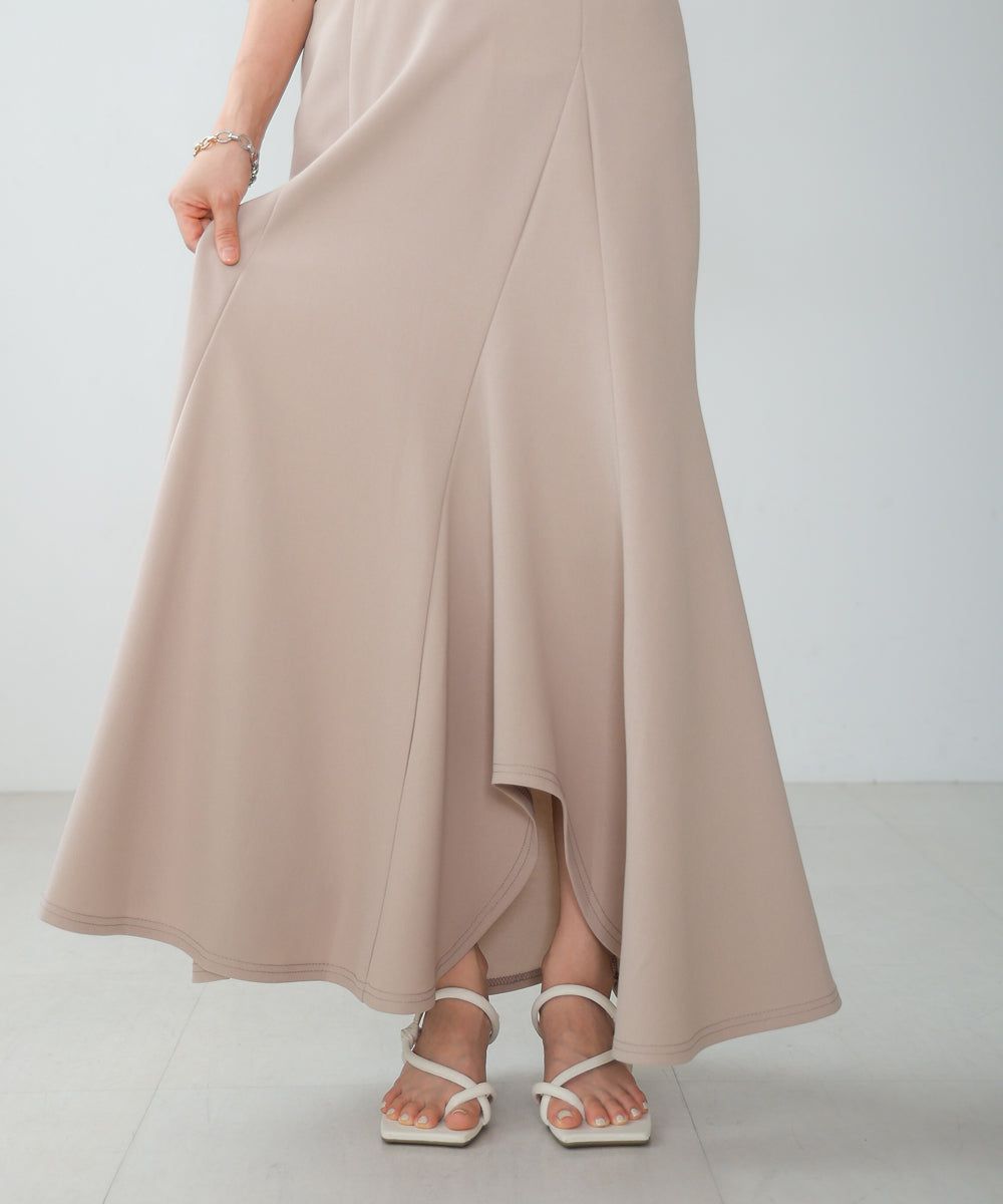 日本 Bab - 浪瓣花瓣層次修身長裙-黑