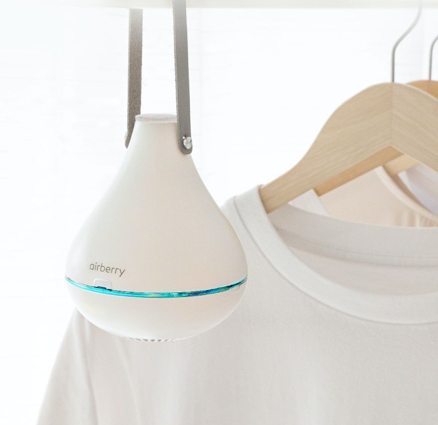 韓國 airberry - 智能衣櫃管理雙機組-除濕/殺菌機X1(附除濕膠球1包3入)，香氛/空氣循環機X1(附春日櫻花香氛片3個)