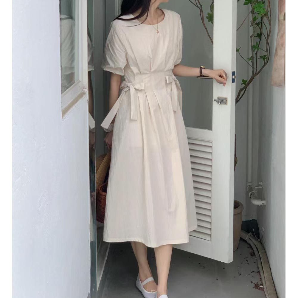韓國女裝連線 - 質感腰際綁帶裝飾抓褶洋裝-米白 (FREE)