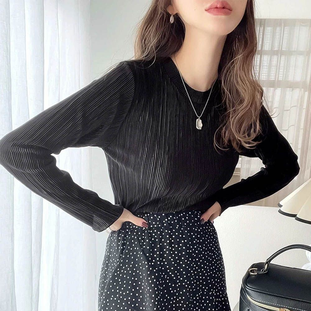 圓領細坑條光澤感薄長袖上衣-黑