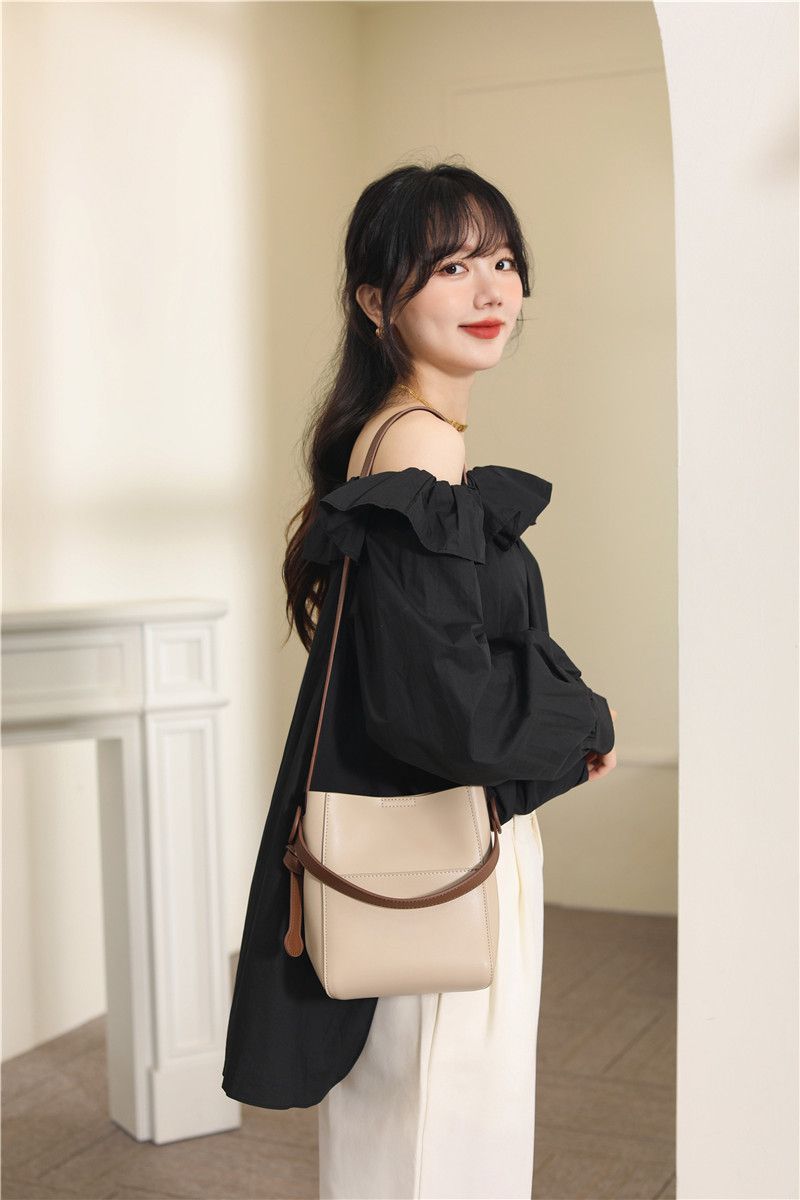 真皮復古歐美百搭單肩手提包/水桶包-杏+灰 (18x10x20cm)