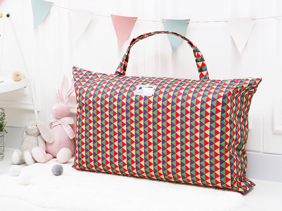 韓國 Coney Island - 防水睡袋收納袋(純棉內裏)-幾何三角形-彩虹 (77.5*42.5*11cm)