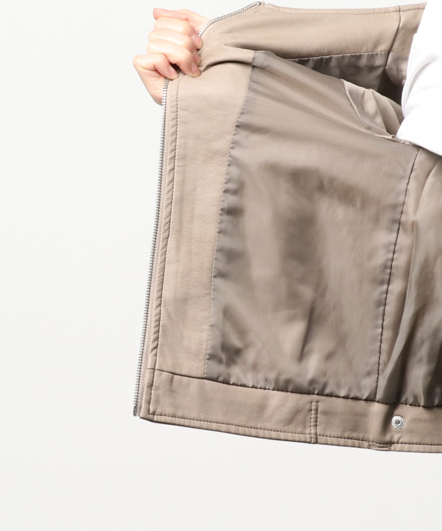 日本 Riche Glamour - 帥氣仿皮皮衣-圓領素面-焦糖