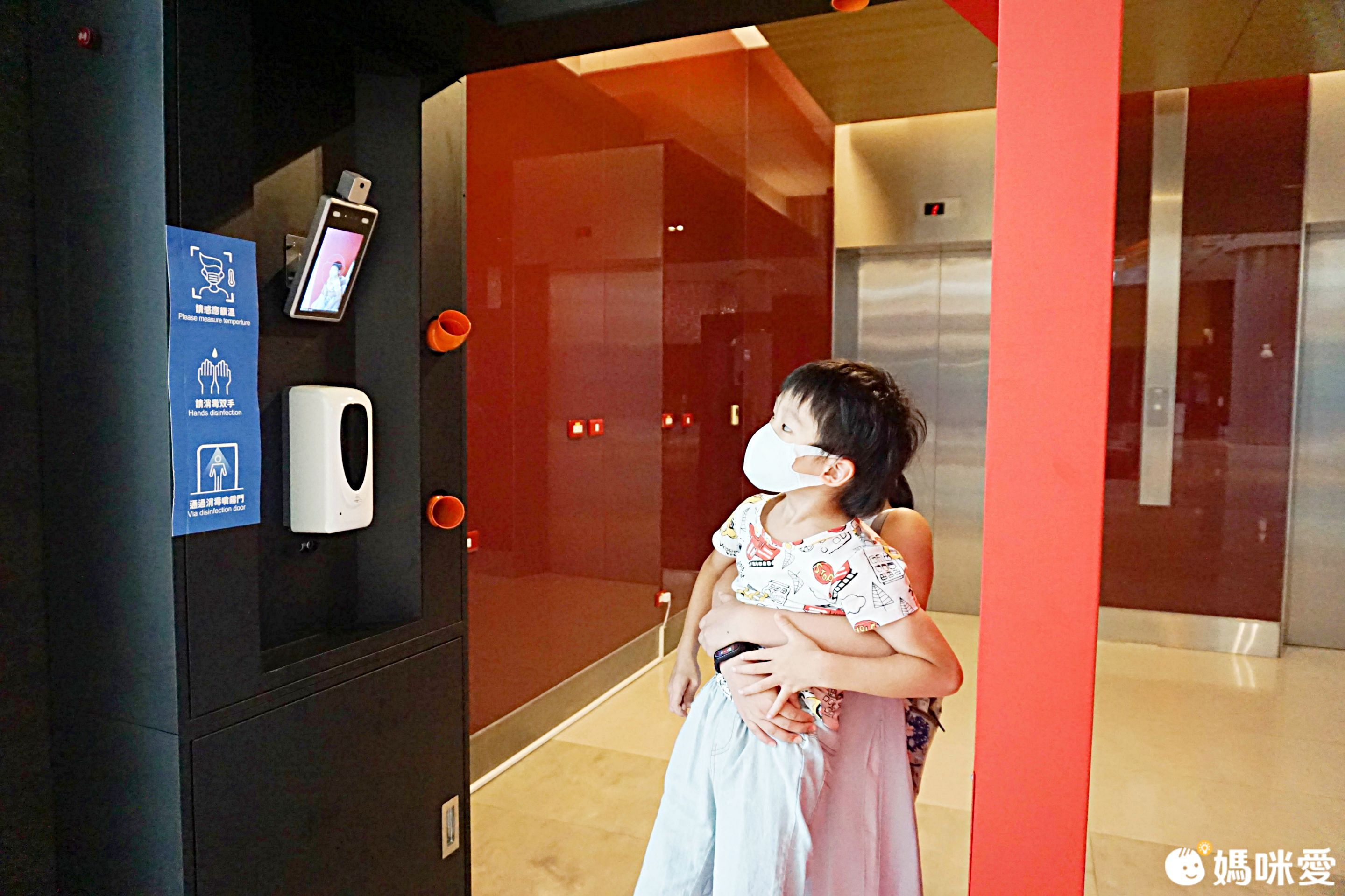 飛機控必追✈【台北諾富特華航桃園機場】二大一小一幼