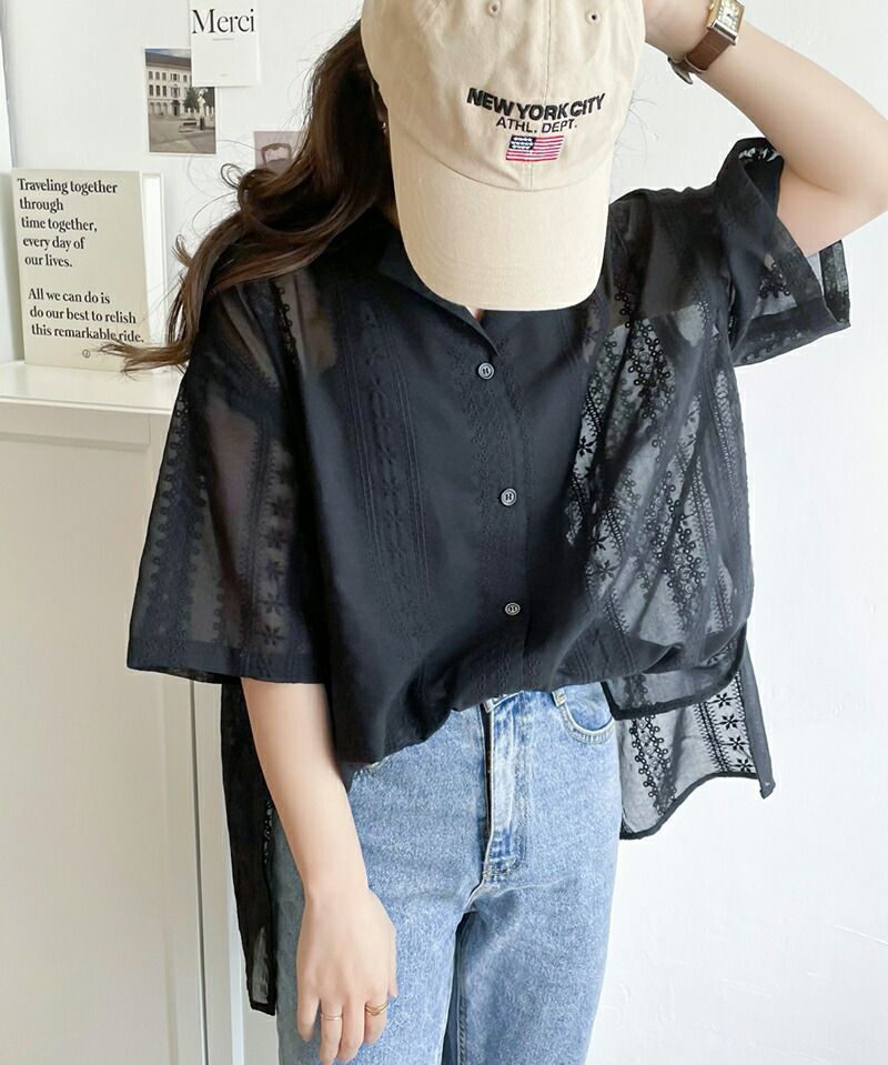 日本 Classical Elf - 空氣感花刺繡短袖襯衫-摩卡