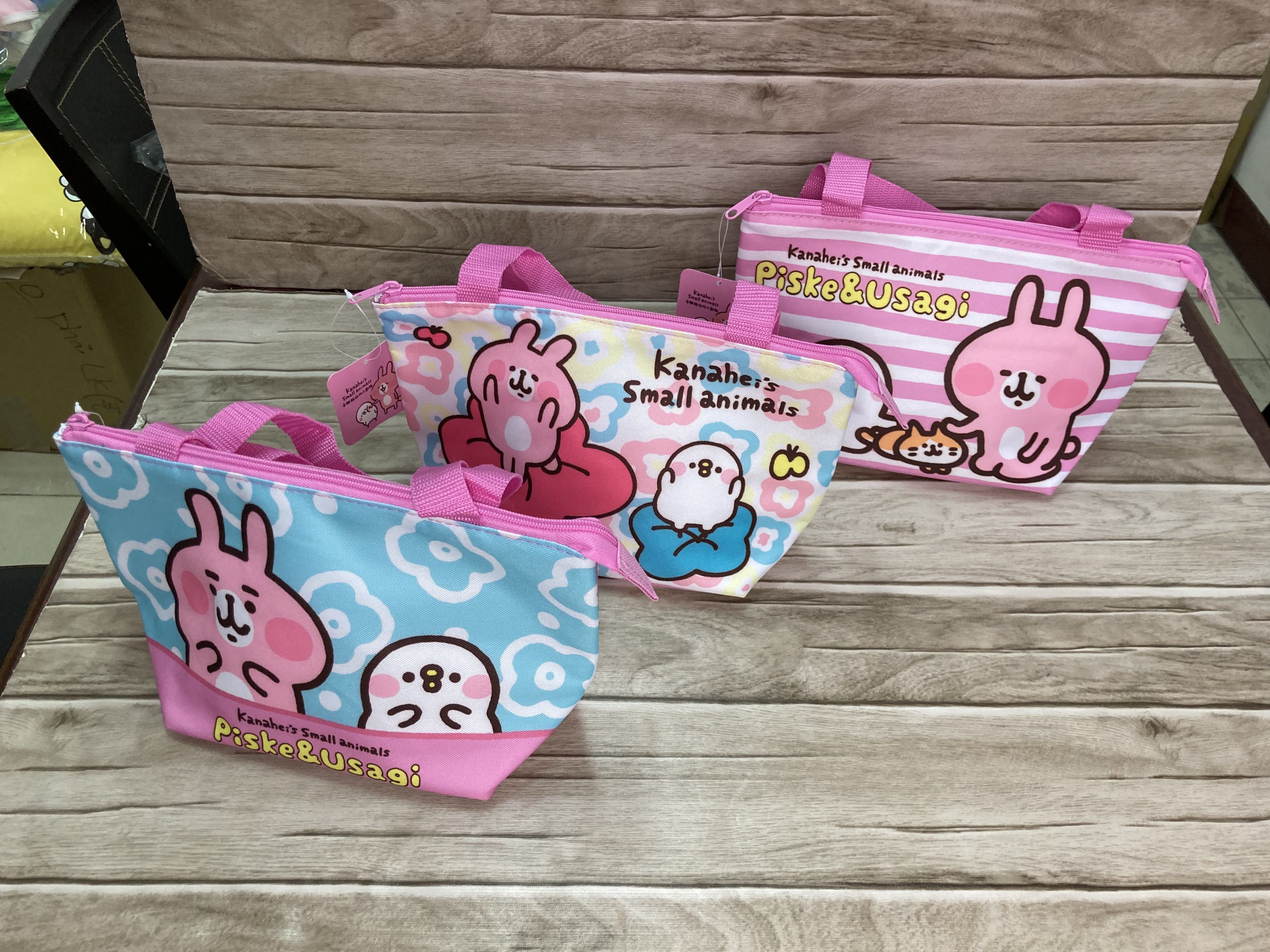 卡娜赫拉 - 小動物餃型保溫便當袋-繽紛碎花-藍底