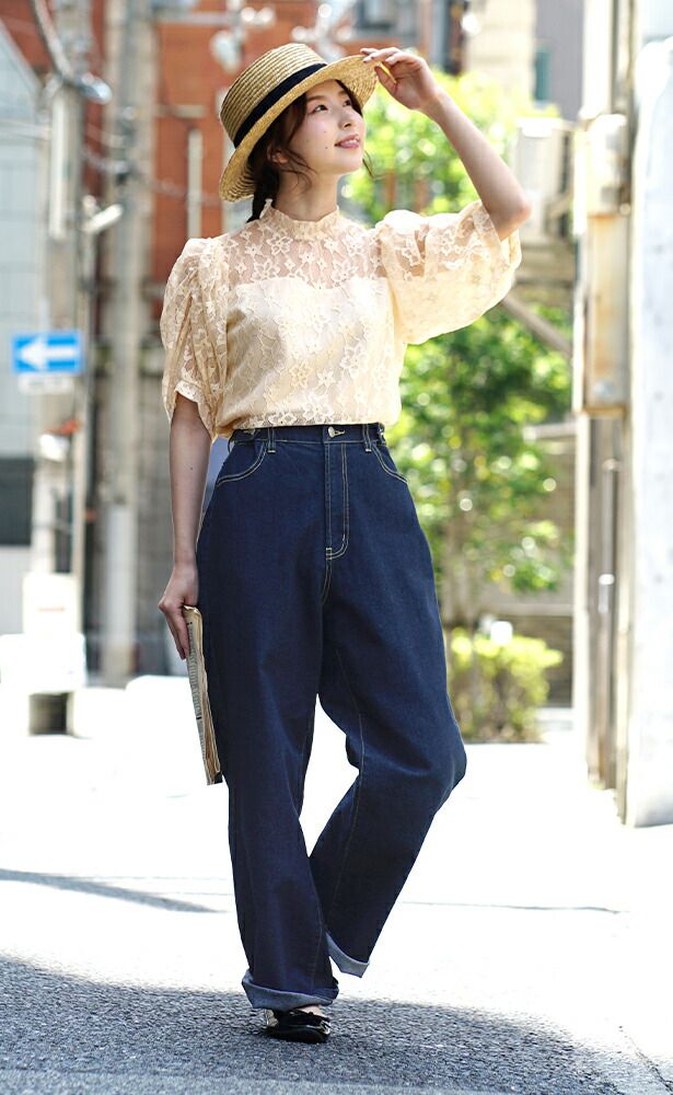 日本 zootie - 花花蕾絲透膚五分袖上衣-米杏