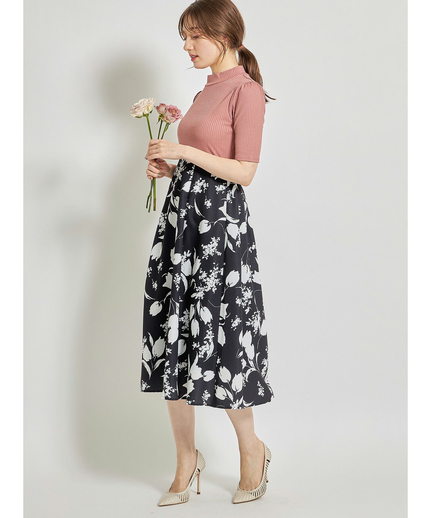 日本 tocco-closet - 修身羅紋拼接洋裝-鬱金香-黑x杏