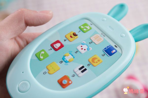 哄娃神器❤經典帽 T 熊故事機＋超人氣萌萌兔小手機