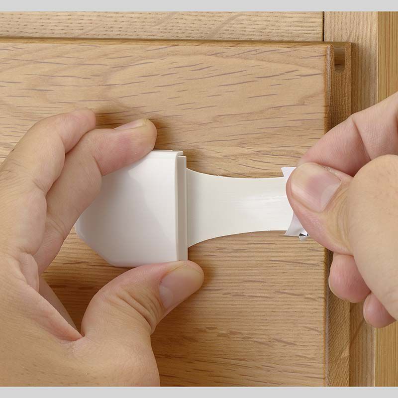 akachan honpo - 可拆式多用途安全防護鎖扣-Ｓ (本體:21.4×4×1.2cm、膠帶:10cm)