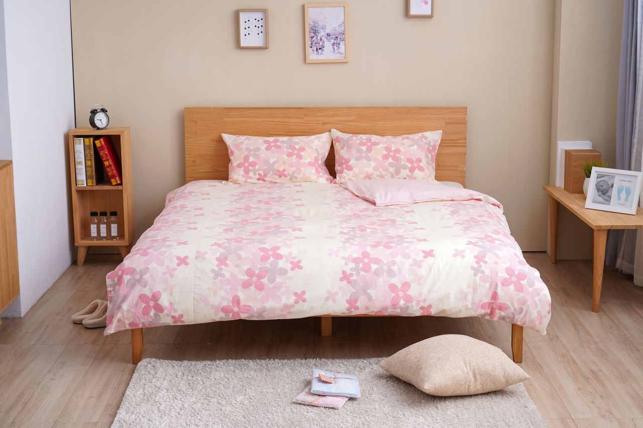 日本西村 Westy - 波卡圓舞曲-加大Queen Size雙人被套床包4件組-藍-加大Queen Size雙人款4件組-藍 (190x210cm, 45x75cm, 180x186x30cm)-雙人被套x1 + 枕頭套x2, 素色加大Queen Size雙人床包x1