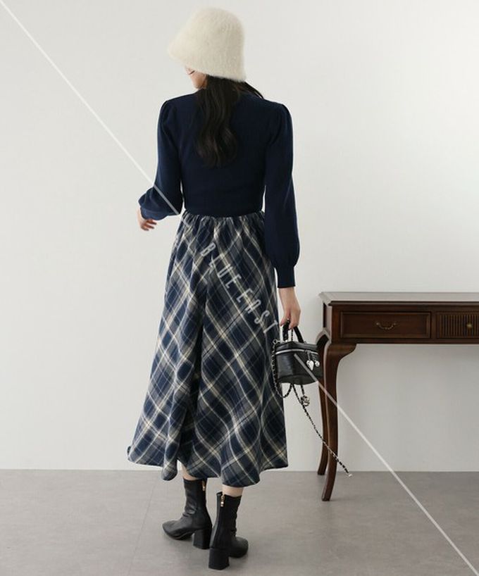 日本 BLUE EAST - 美型修身小澎袖針織長袖洋裝-格紋拼接-黑灰