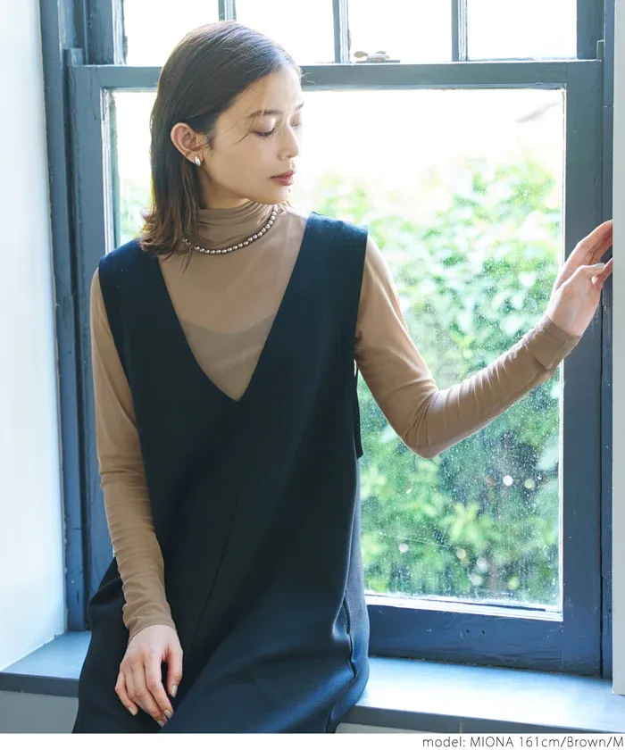 日本 COCA - 微透膚立領長袖上衣/內搭-深可可