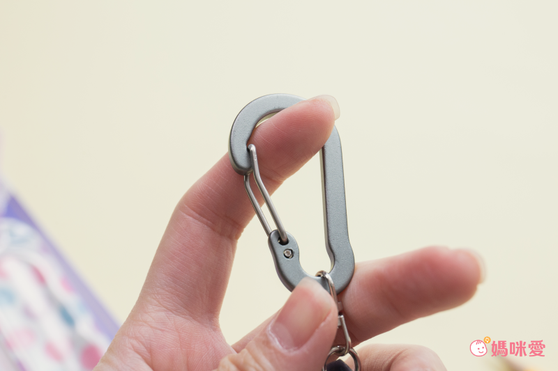 日本文具 SONIC - 安全反光吊飾-藍色三角