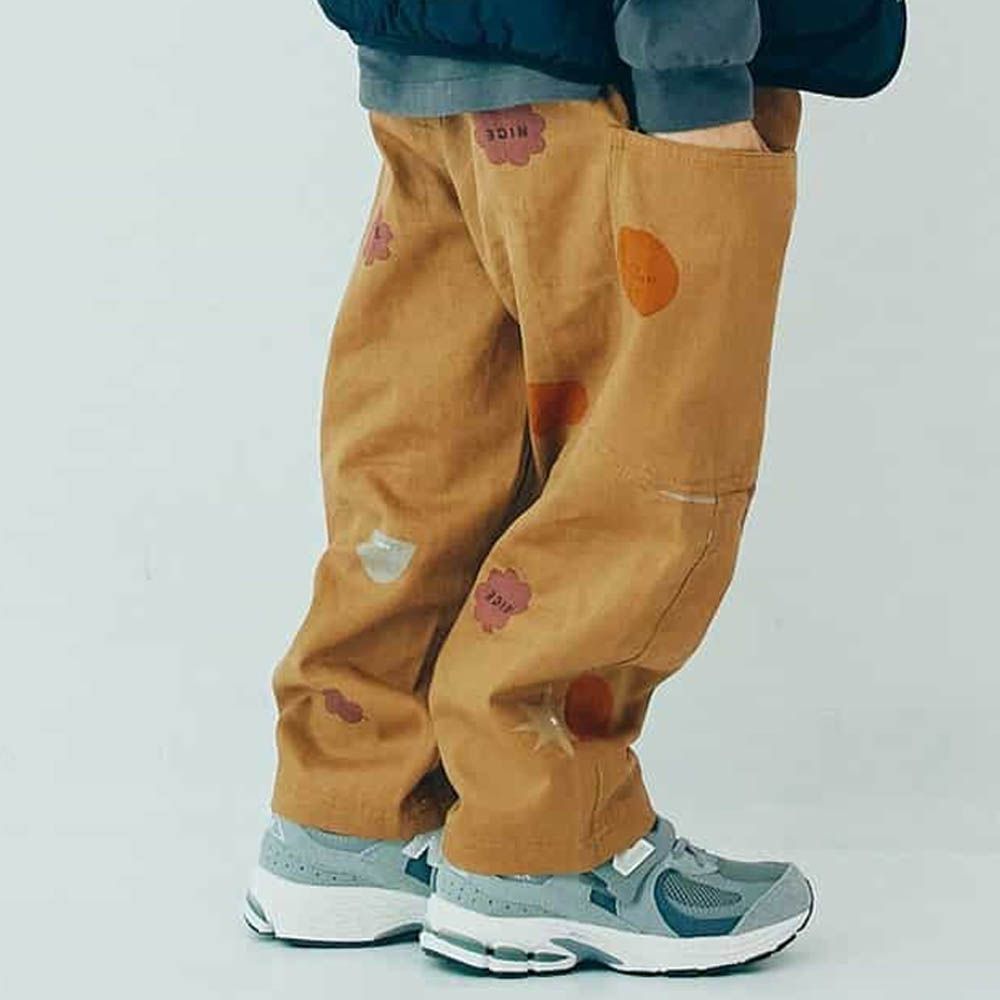 繽紛感印花斜紋布寬褲-幾何-卡其棕