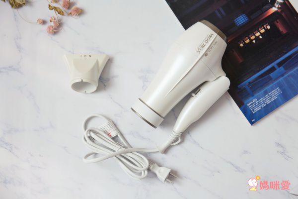 本 Create Ion 翻轉風 專業沙龍級負離子吹風機