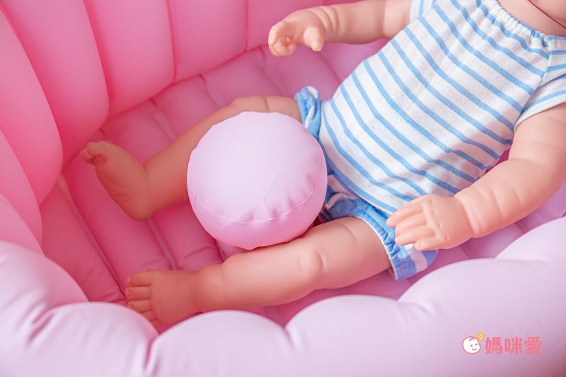 akachan honpo - 新手爸爸也OK！充氣柔軟嬰兒浴盆P