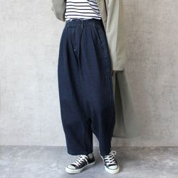 日本女裝代購 - [熱銷款] 超藏肉休閒錐形美腿褲-丹寧-深藍