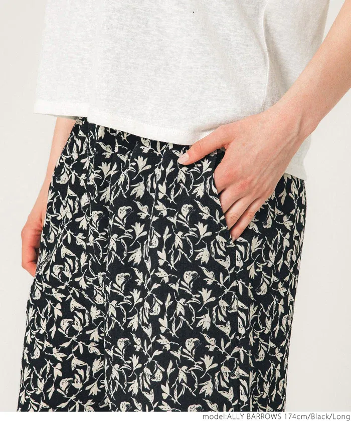 日本 COCA - 透氣印花修身寬褲-百合碎花-黑