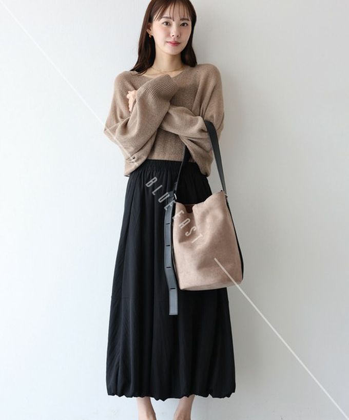 日本 BLUE EAST - 率性麂皮感大容量水桶造型側背包-淺卡其