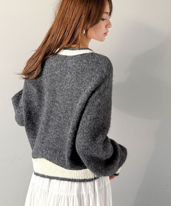 日本 Classical Elf - mily bilet 迷人鎖骨V領簡約針織上衣-象牙米