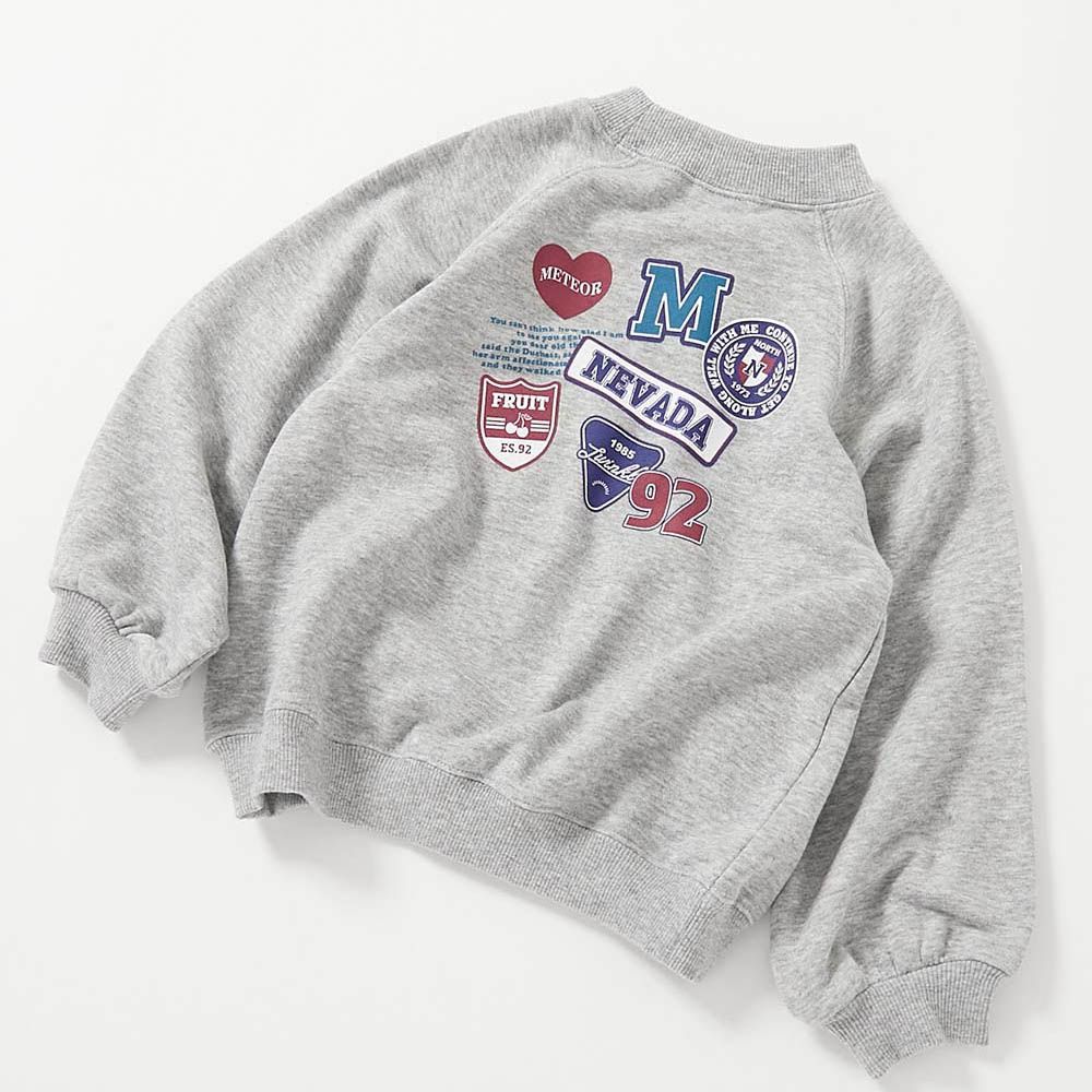 熱銷定番 女孩印花縮口長袖上衣-徽章-灰