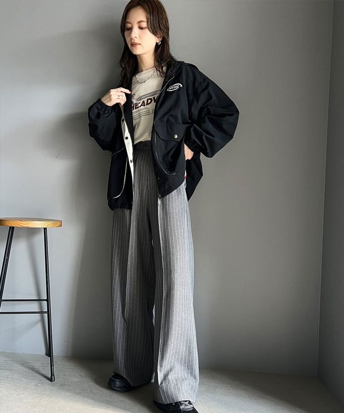 日本 Classical Elf - 胸前logo大口袋輕量連帽風衣外套-海軍藍