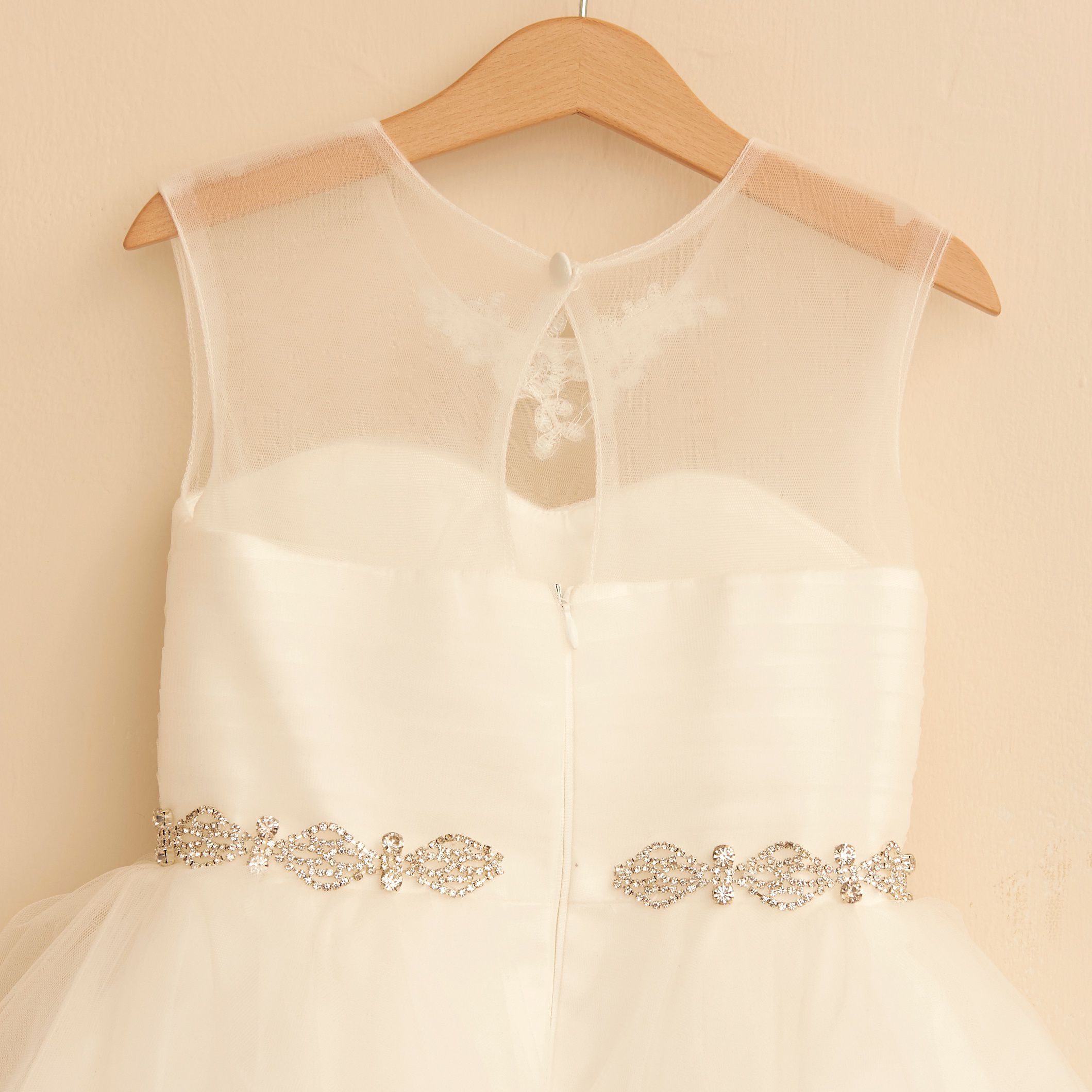 Love, Charlotte - 全白氣質水鑽領口小禮服