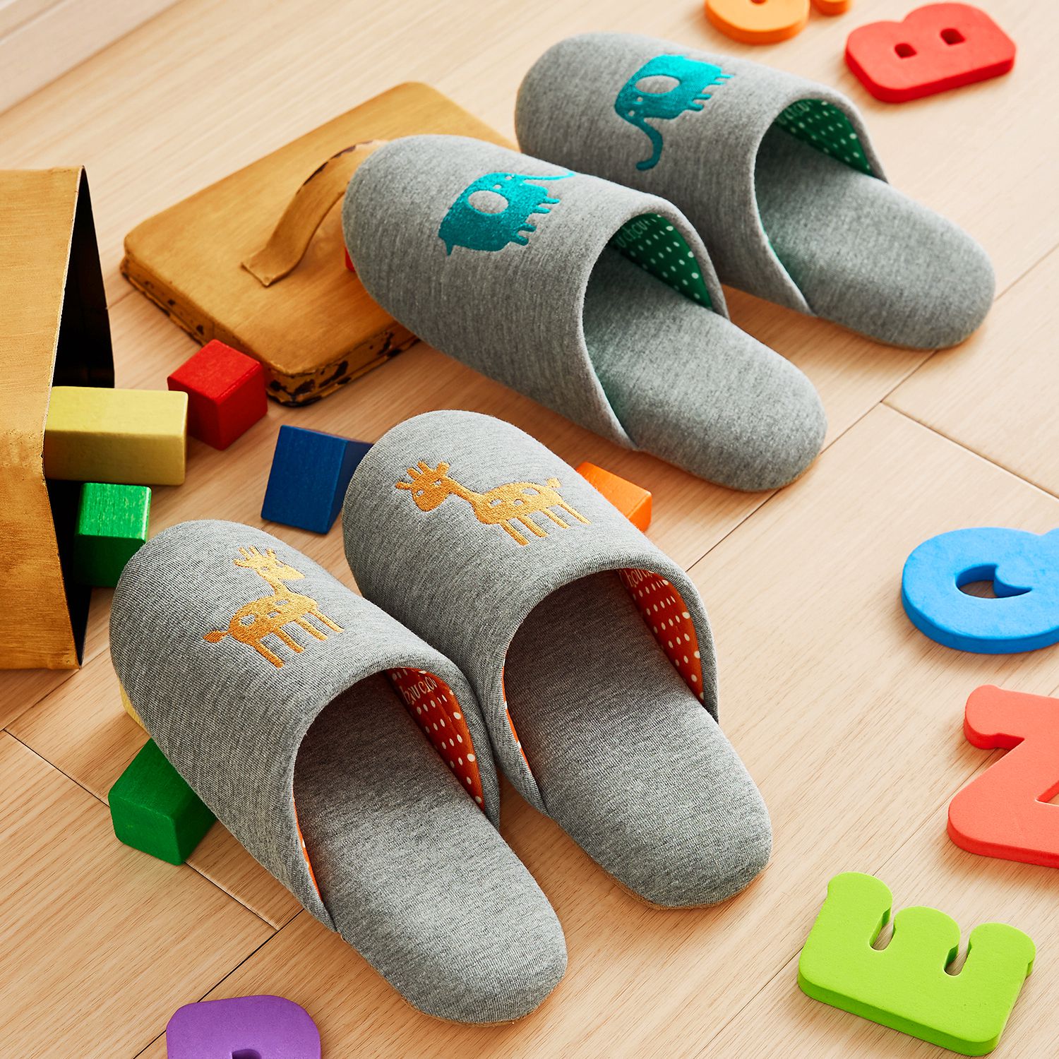 日本千趣會 - 動物刺繡室內拖鞋(兒童款)-長頸鹿-黃 (20cm以內)