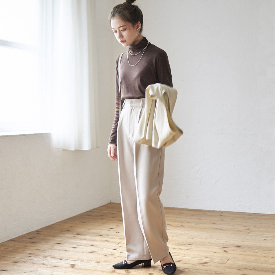 日本 Rejoule - 柔軟彈性立領長袖上衣/打底衫-米白