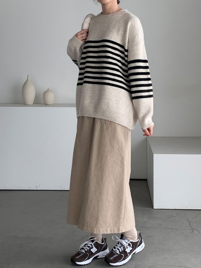 韓國女裝連線 - 條紋點綴寬鬆版型針織上衣-燕麥杏 (FREE)