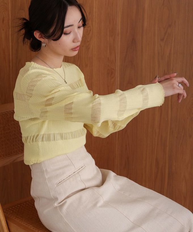 日本 Bab - 魅力條紋透膚針織長袖上衣-米白