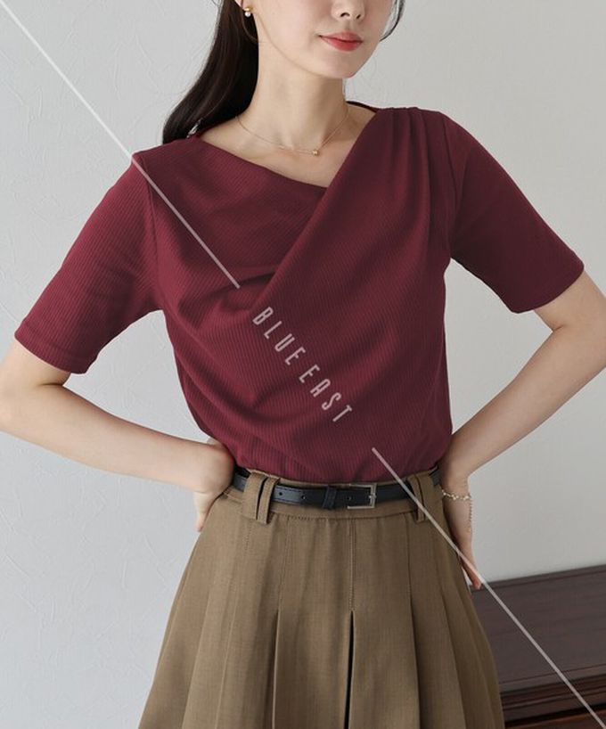 日本 BLUE EAST - 美型羅紋皺摺V領短袖上衣-水藍