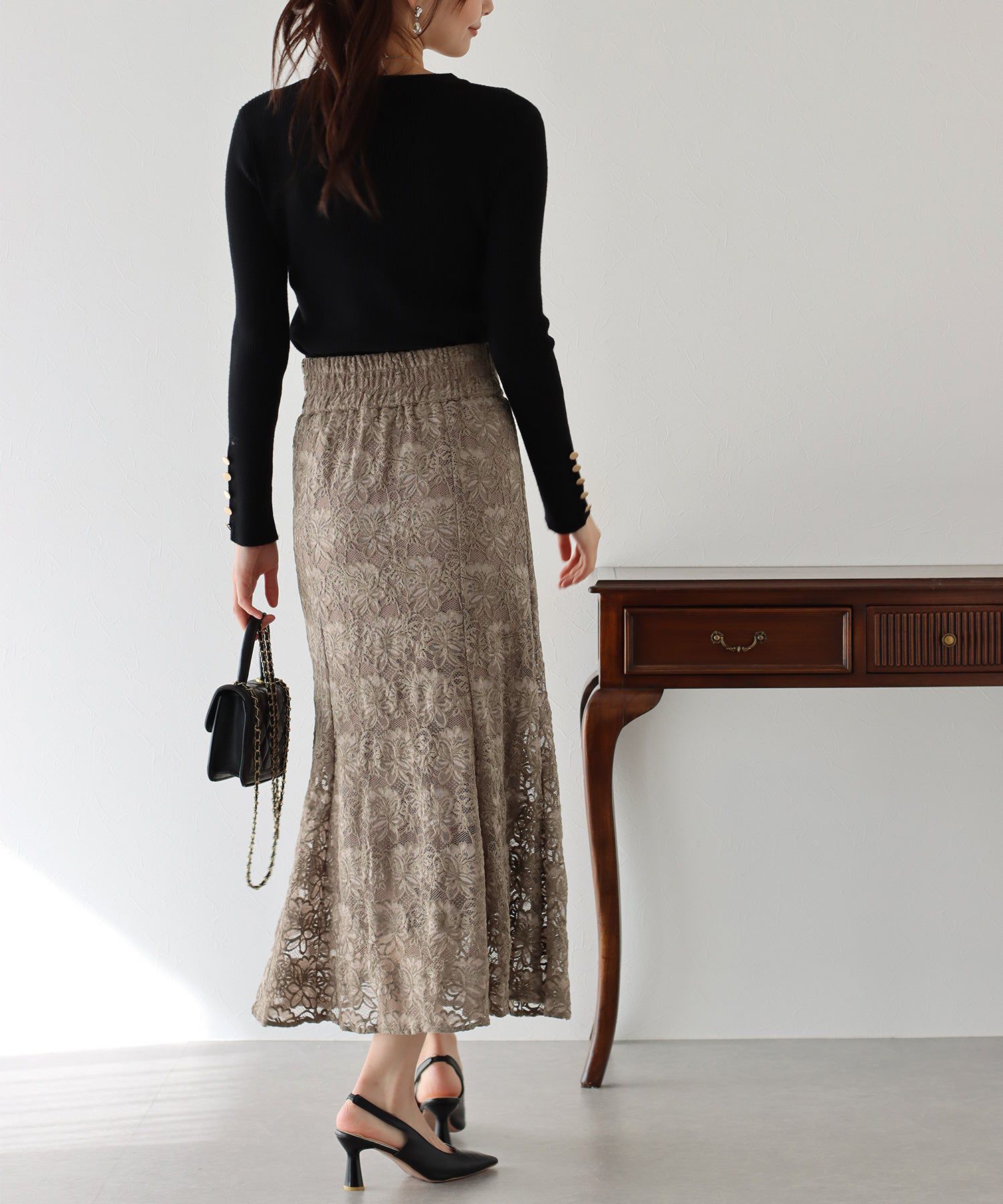 日本 BLUE EAST - 華麗全蕾絲鬆緊魚尾裙-黑