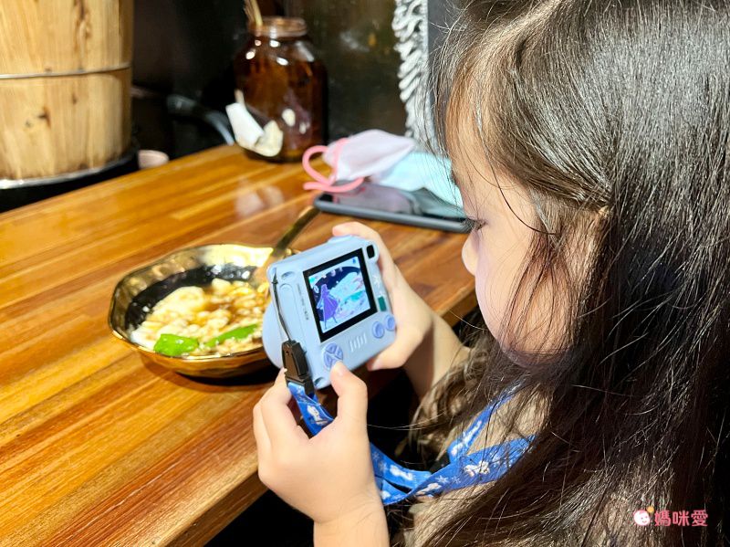 Hong Man - 三麗鷗系列兒童數位相機-甜點大耳狗喜拿