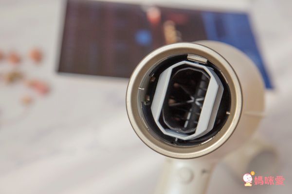 本 Create Ion 翻轉風 專業沙龍級負離子吹風機