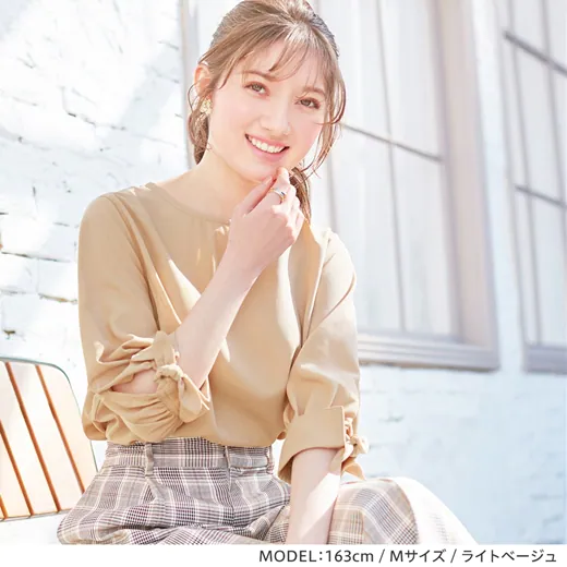 日本 BELLUNA - 仿麻料袖口蝴蝶結設計七分袖上衣-白