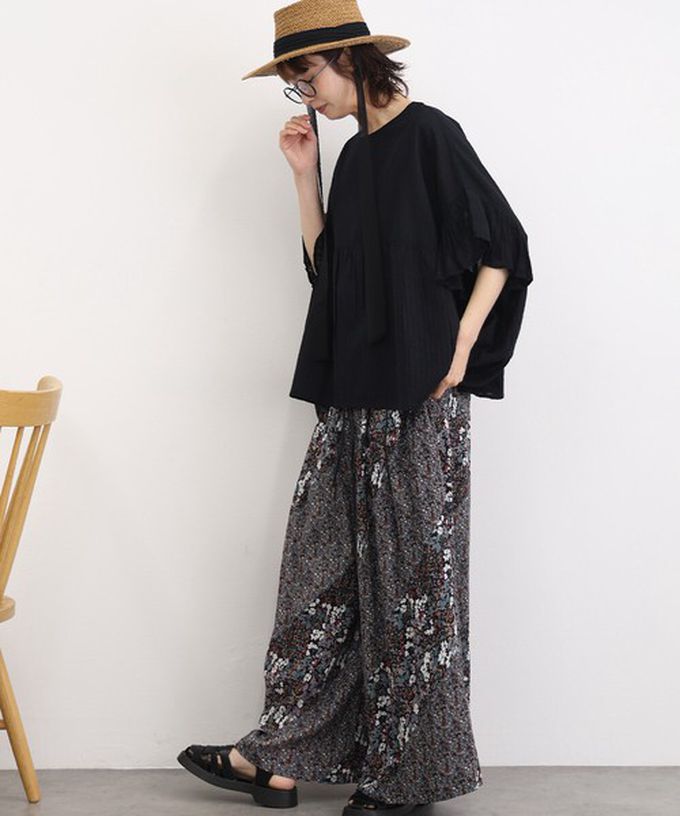 日本 Lupilien - 印度棉 緹花拼接感喇叭短袖上衣-黑